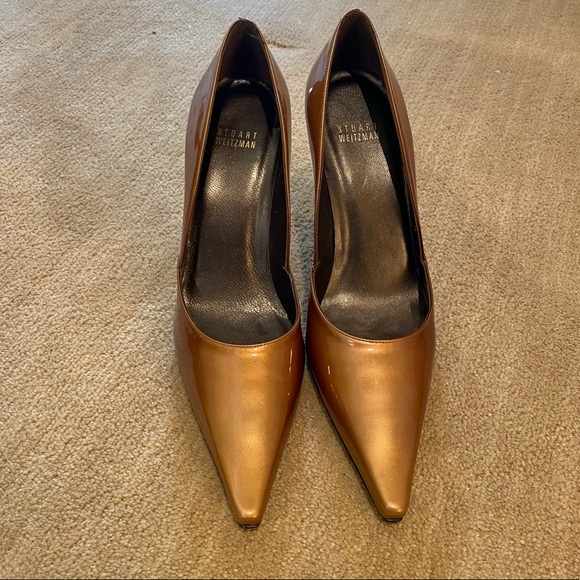 Stuart Weitzman Bronze Patent Heel - Picture 2 of 8